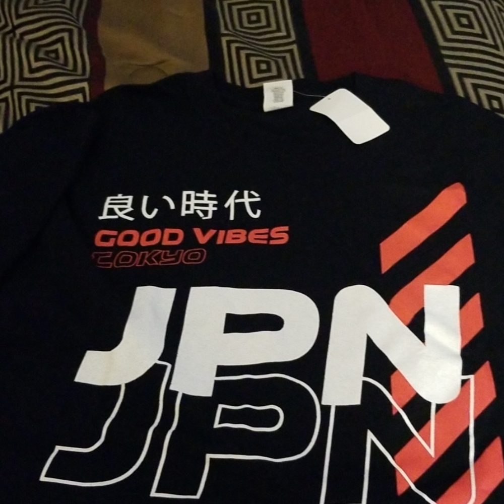 Tokyo tee
